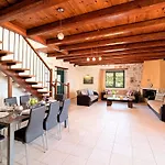 Ferienhaus Fuer 12 Personen In Chania- Kreta - West-kreta By Interhome