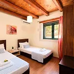 Fuer 12 Personen In Chania- Kreta - West-kreta By Interhome Ferienhaus *