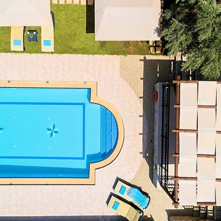 Fuer 12 Personen In Chania- Kreta - West-kreta By Interhome * Chania (Crete)