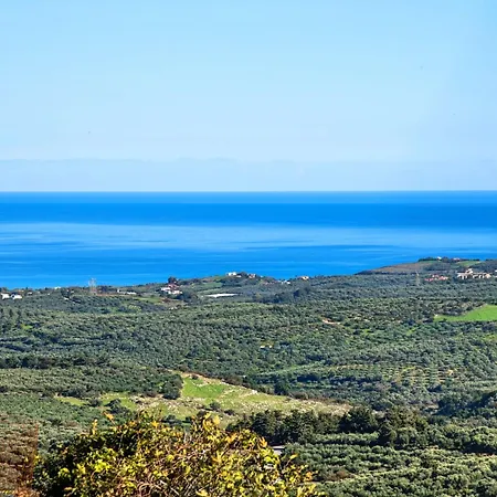 Ferienhaus Fuer 12 Personen In Chania- Kreta - West-kreta By Interhome *