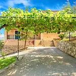 Сasa de vacaciones Fuer 12 Personen In Chania- Kreta - West-kreta By Interhome *