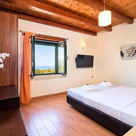 Holiday home Fuer 12 Personen In Chania- Kreta - West-kreta By Interhome *