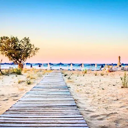 Fuer 12 Personen In Chania- Kreta - West-kreta By Interhome