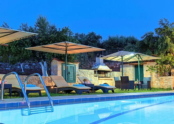 Nyaraló Fuer 12 Personen In Chania- Kreta - West-kreta By Interhome *